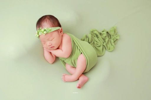 石河子宝宝趴着睡是积食吗